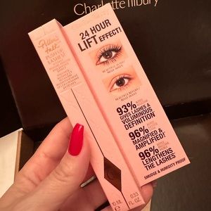 BRAND NEW IN BOX CHARLOTTE TILBURY PILLOW TALK PUSH UP LASHES! MASCARA